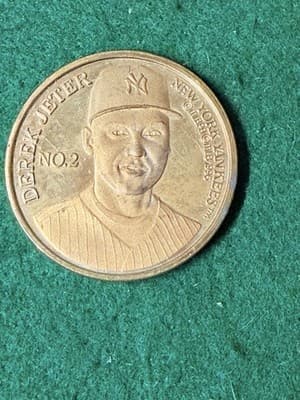 Derek Jeter No. 2 New York Yankees Commemorative Token Coin Medal