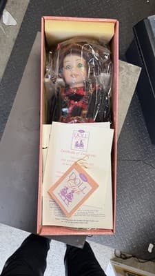 Goebel Doll Club Bette Ball II Porcelain Doll Item 911306 w/ Box Papers