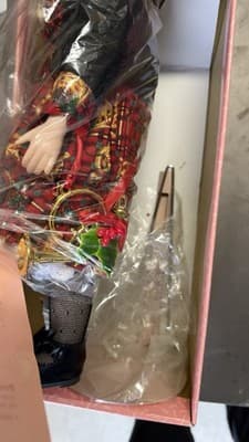 Goebel Doll Club Bette Ball II Porcelain Doll Item 911306 w/ Box Papers - Thumbnail 6