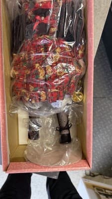 Goebel Doll Club Bette Ball II Porcelain Doll Item 911306 w/ Box Papers - Thumbnail 4