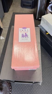 Goebel Doll Club Bette Ball II Porcelain Doll Item 911306 w/ Box Papers - Thumbnail 8