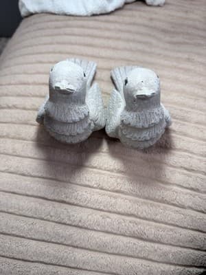 Vintage Rustic Bird Figurines on Metal Stakes – Farmhouse Décor | Set of 2 - Thumbnail 3
