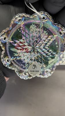Fenton Sarafina’s Glass Snowflake V-Miracle Ornament Iridescent w Box - Thumbnail 6