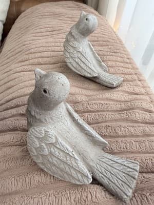 Vintage Rustic Bird Figurines on Metal Stakes – Farmhouse Décor | Set of 2 - Thumbnail 4