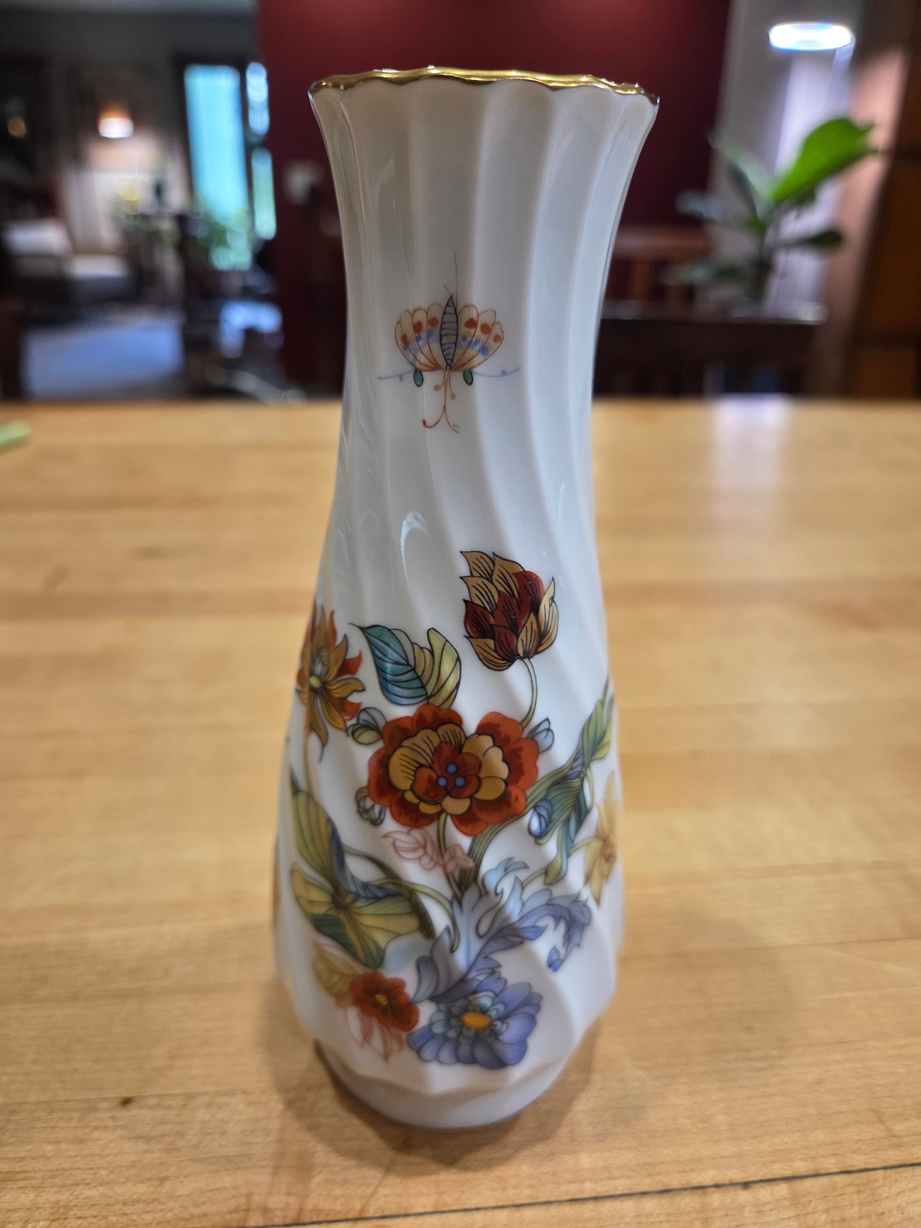 Vintage Haviland Limoges Cathay Fine Porcelain 7 Inch Swirl Vase Gold Trim - Thumbnail 5
