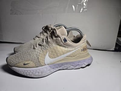 Nike React Infinity Run Flyknit 3 Shoes Womens Size 7 Beige Running Sneakers