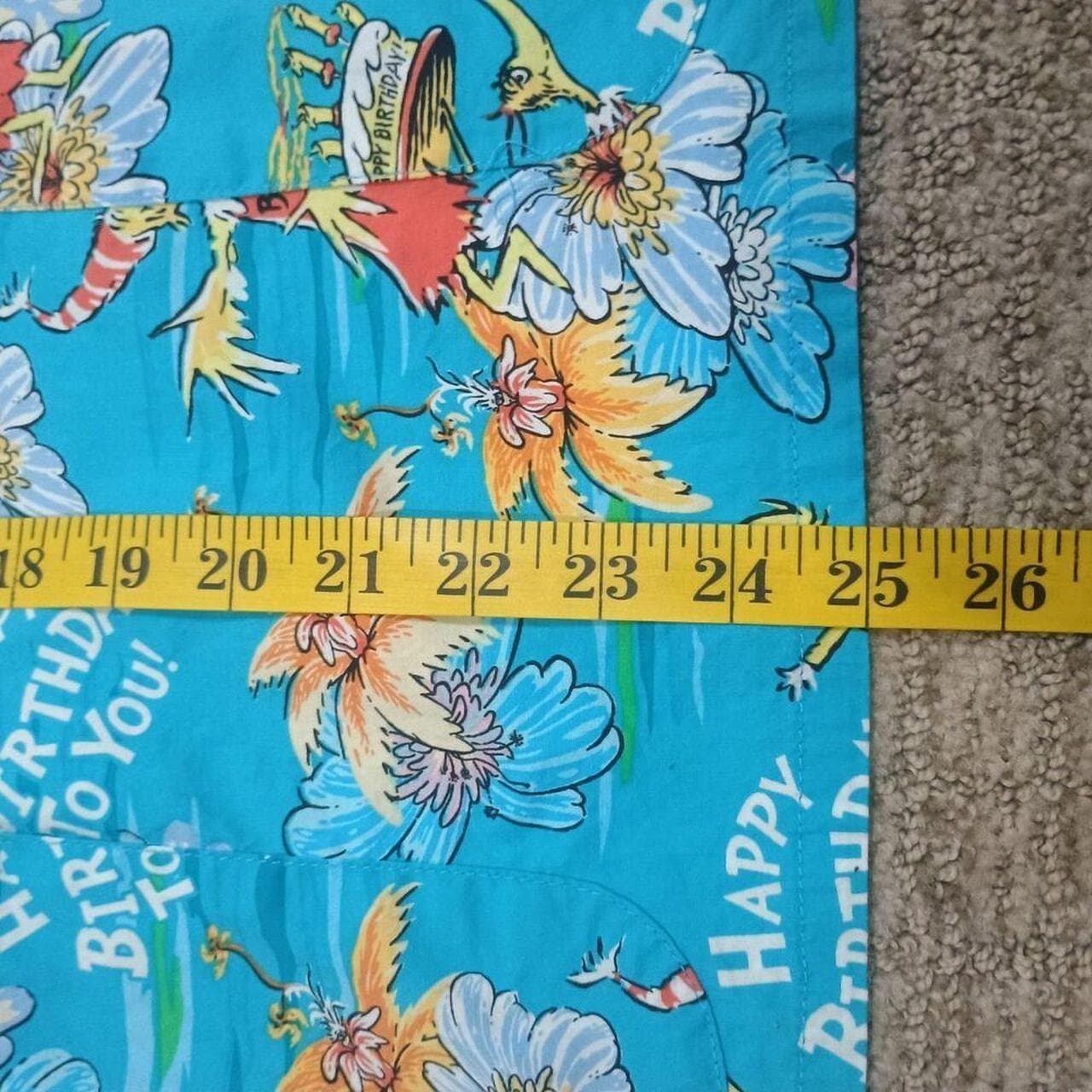 DR. SEUSS HAPPY BIRTHDAY TO YOU WOMEN'S SCRUBS TOP SMALL - Thumbnail 7