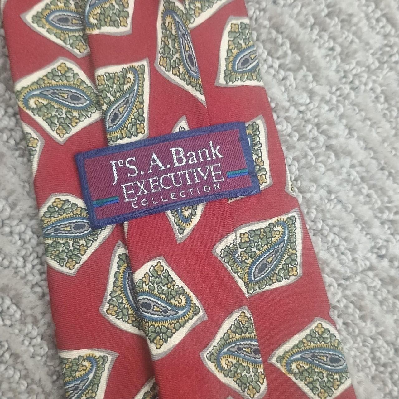Jos. A. Bank Executive Collection Silk Tie, Red with Diamond Paisley Pattern. Made in USA. - Thumbnail 2