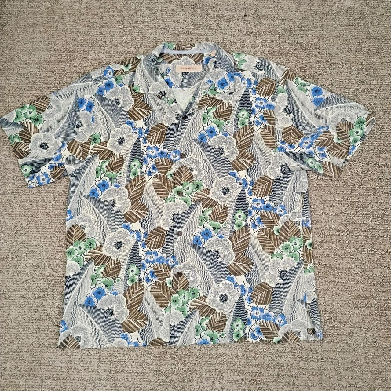 TOMMY BAHAMA CAMP SHIRT MEN'S XL SILK BLEND BUTTON DOWN BLUE FLORAL HAWAIIAN - Thumbnail 2