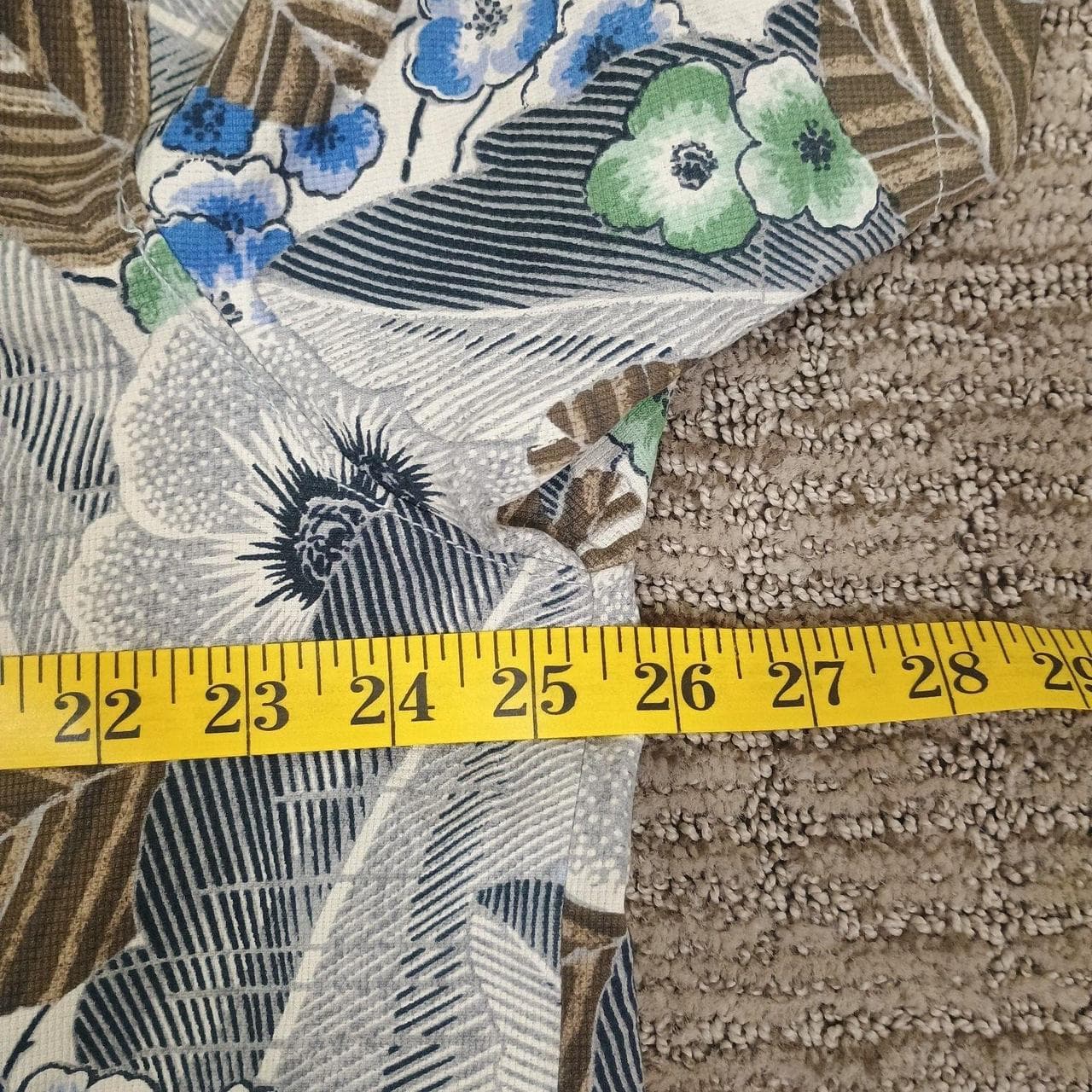 TOMMY BAHAMA CAMP SHIRT MEN'S XL SILK BLEND BUTTON DOWN BLUE FLORAL HAWAIIAN - Thumbnail 6