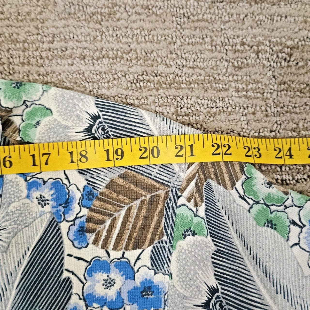 TOMMY BAHAMA CAMP SHIRT MEN'S XL SILK BLEND BUTTON DOWN BLUE FLORAL HAWAIIAN - Thumbnail 7