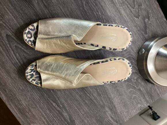 Castell Menorca Gold Metallic Leopard Print Espadrille Wedge Sandals Size 39 - Thumbnail 6