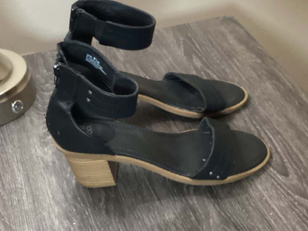 Frye and Co. Zaki Black Block Heel Ankle Strap Sandals Size 8.5 - Thumbnail 3