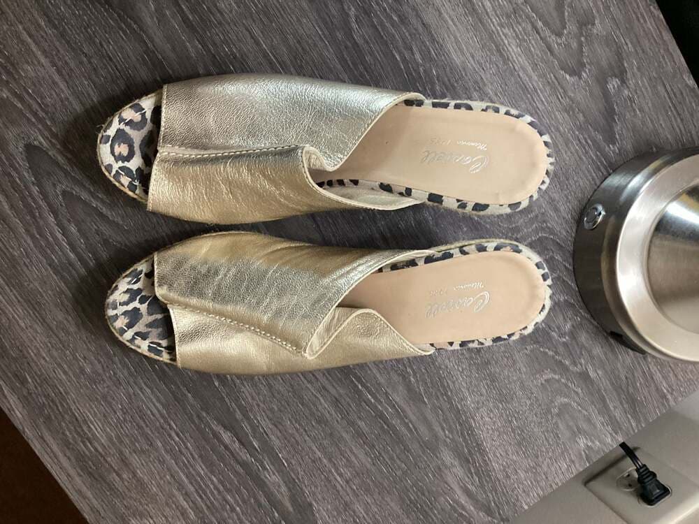 Castell Menorca Gold Metallic Leopard Print Espadrille Wedge Sandals Size 39 - Thumbnail 5