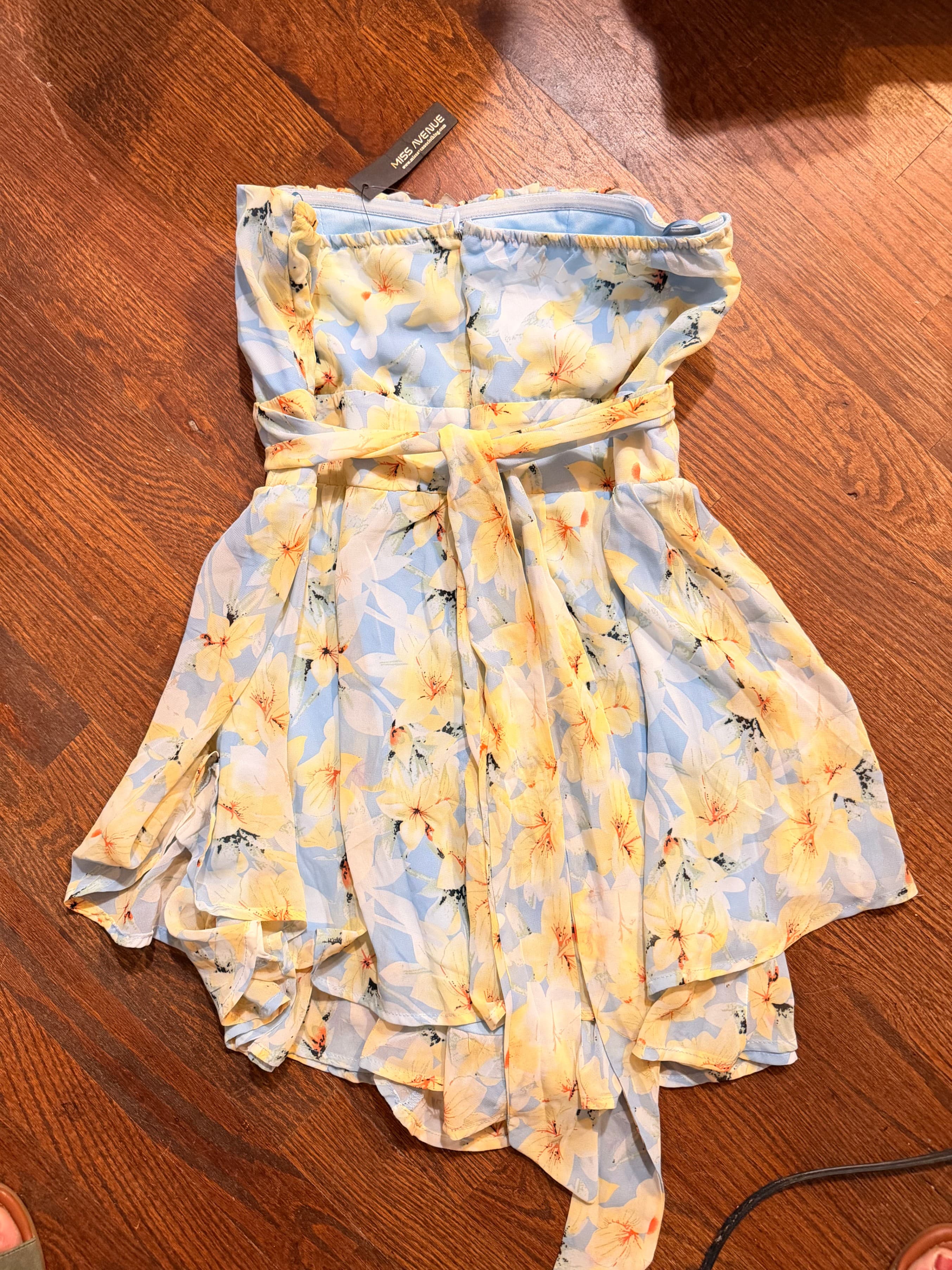 Miss Avenue | NWT Floral Strapless Mini Dress | Size Medium - Thumbnail 2