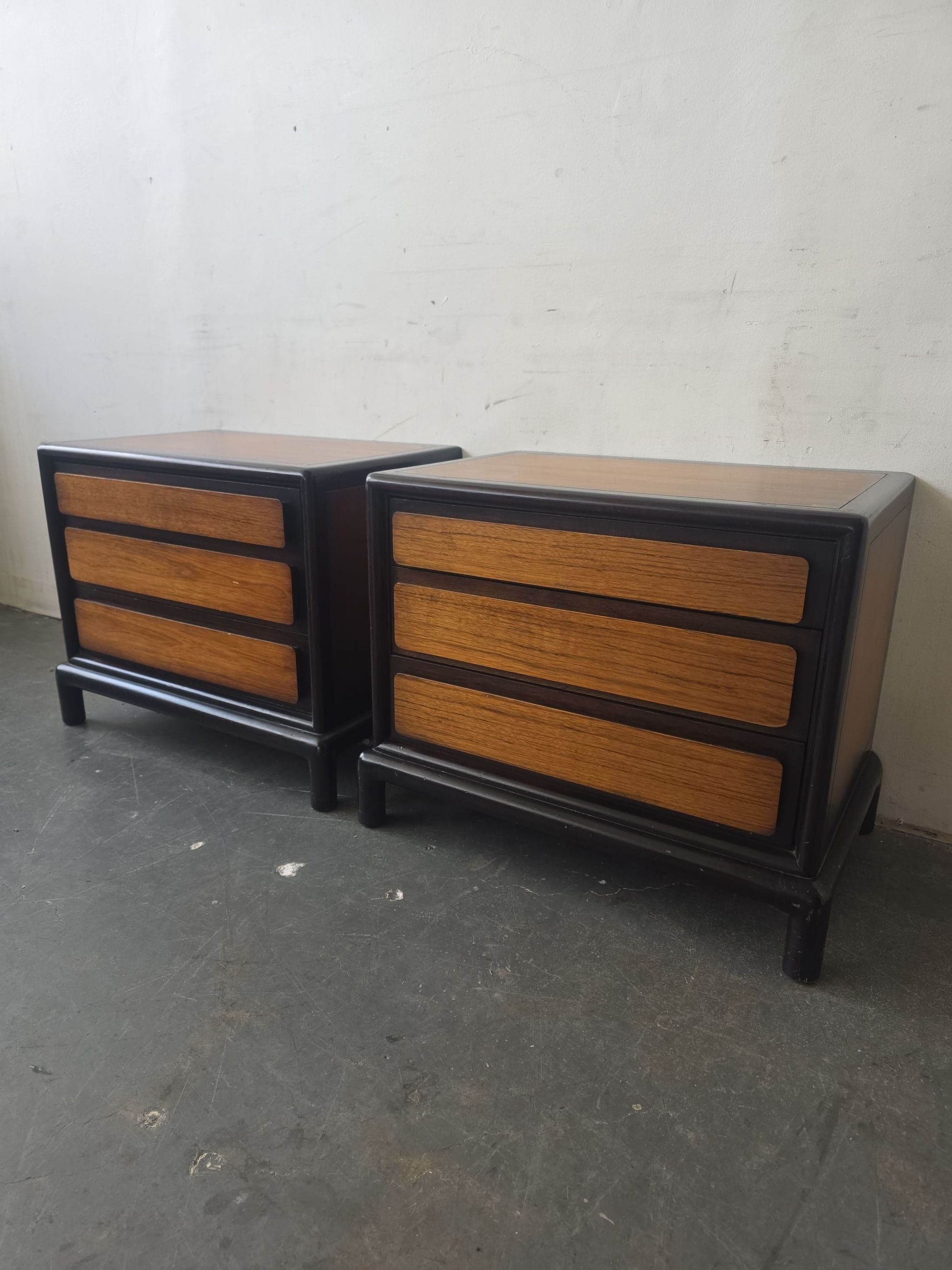 Pair of Vintage John Stuart for Mount Airy Teak Burl Walnut Chinoiserie Nightstands - Thumbnail 2