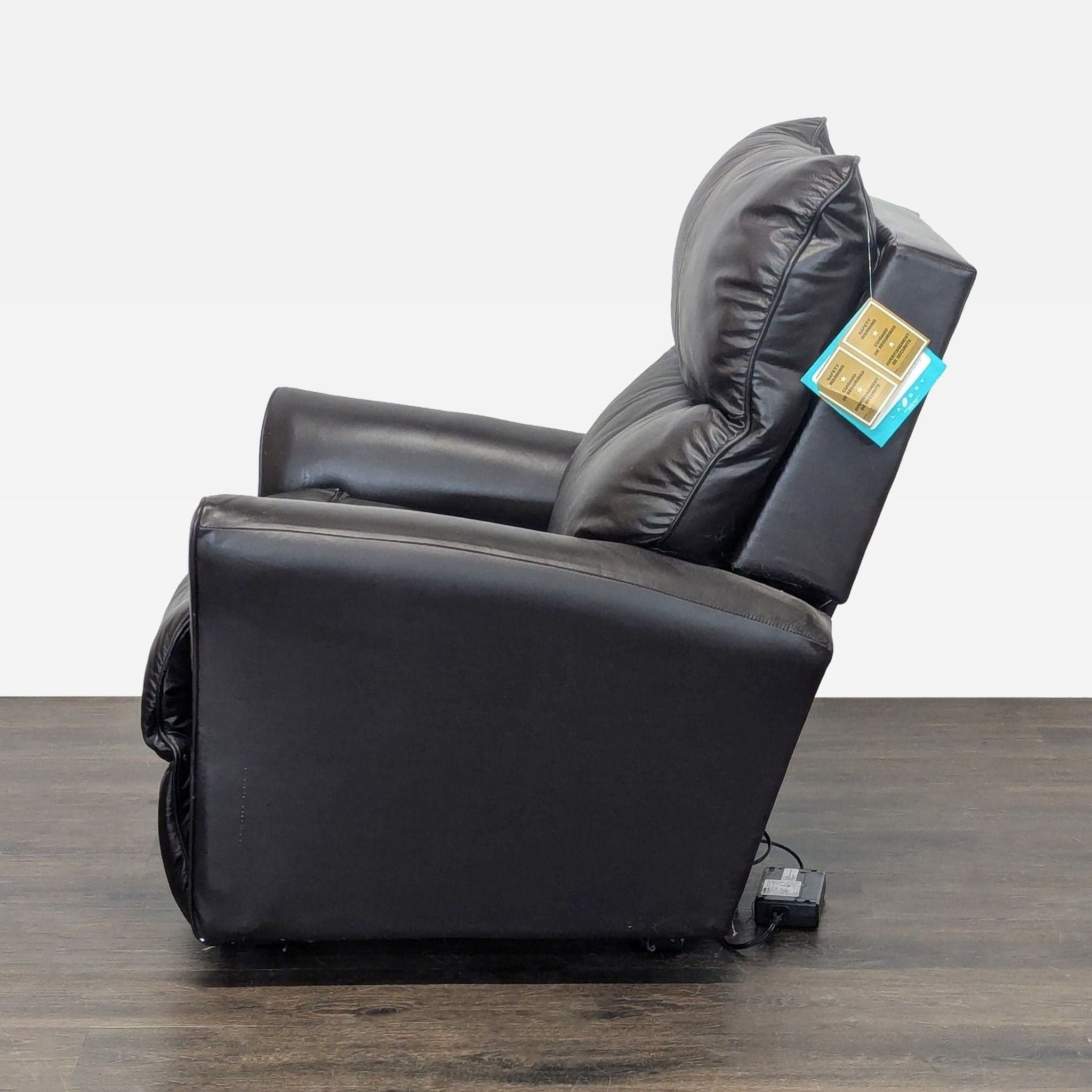 La-Z-Boy Electric Recliner Chair Leather Lounge Seat with Power Headrest and Lumbar - Thumbnail 4