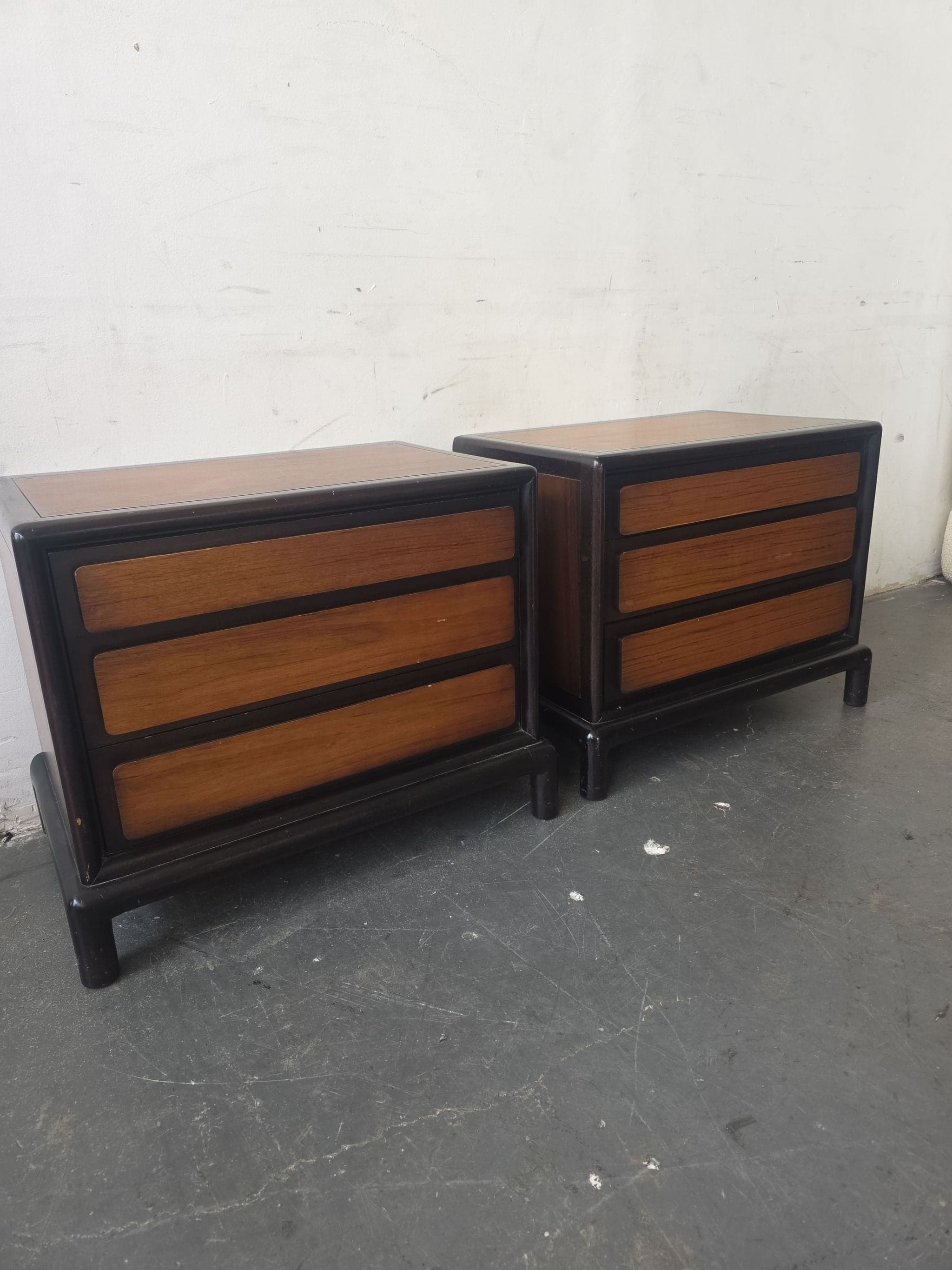 Pair of Vintage John Stuart for Mount Airy Teak Burl Walnut Chinoiserie Nightstands - Thumbnail 4