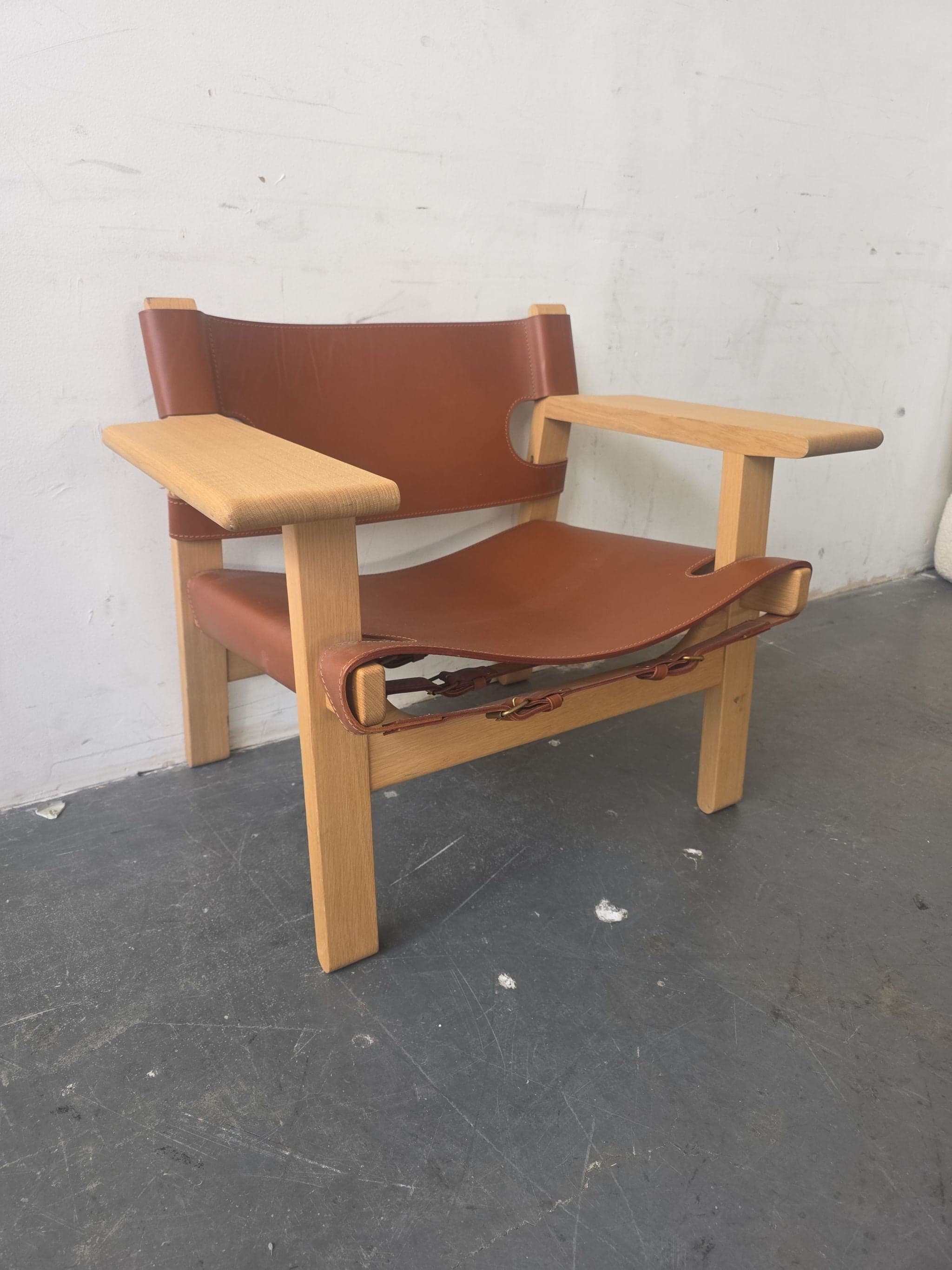 Fredericia Furniture Spanish Lounge Chair in Oak and Cognac Leather - Thumbnail 4