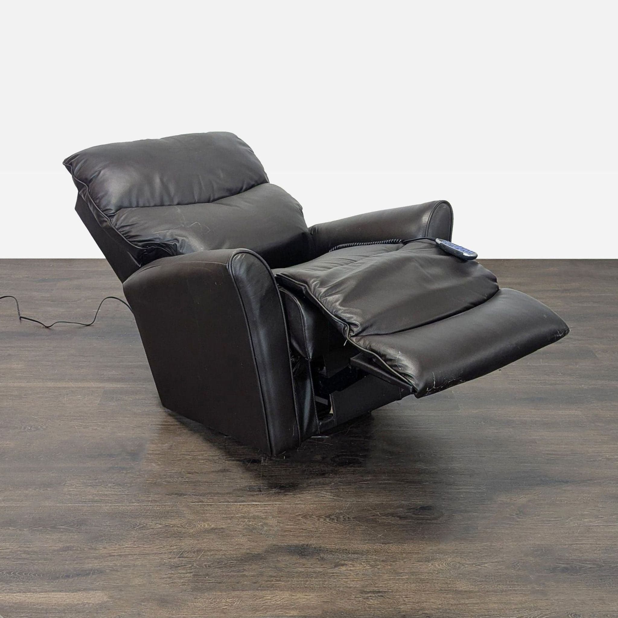 La-Z-Boy Electric Recliner Chair Leather Lounge Seat with Power Headrest and Lumbar - Thumbnail 2
