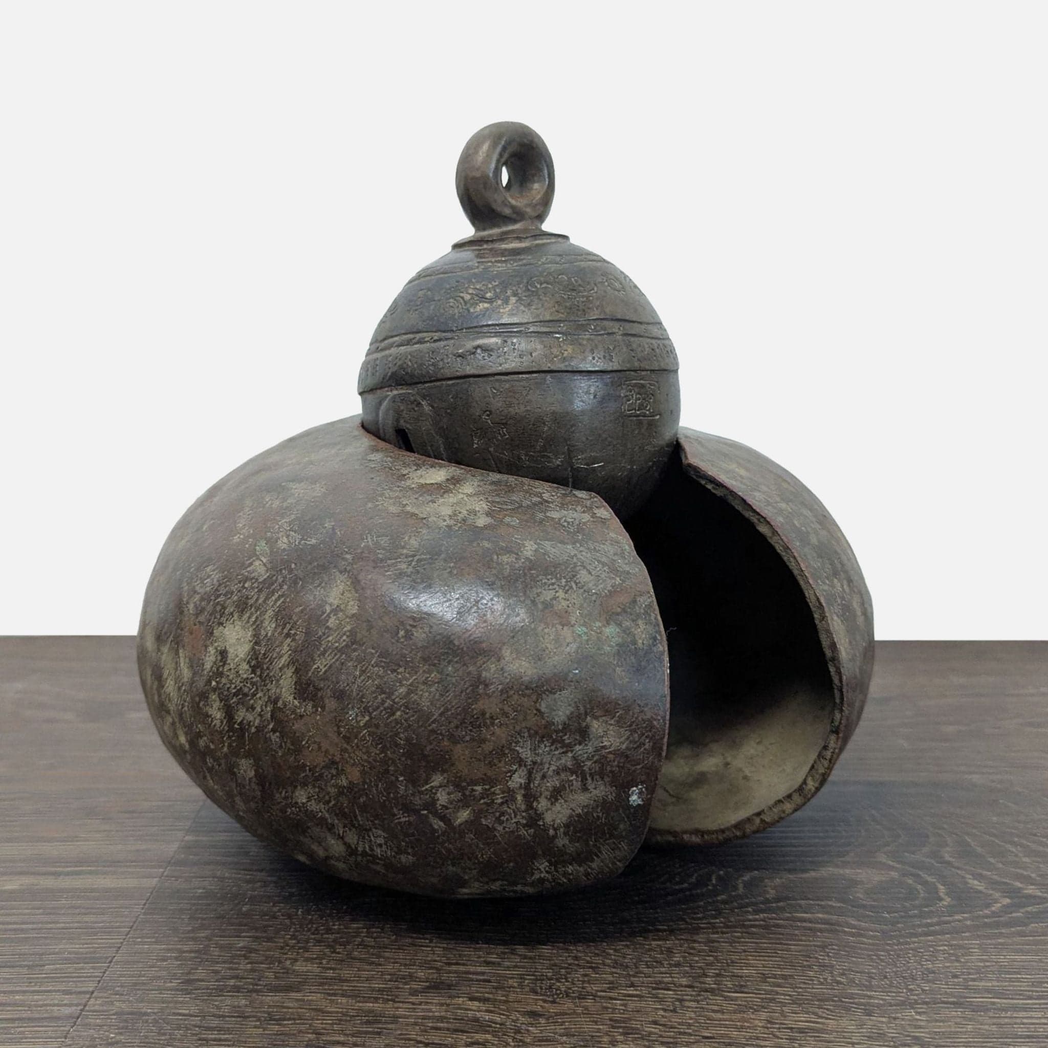 Cast Bronze Decorative Livestock Bell with Engraved Collar - Thumbnail 6