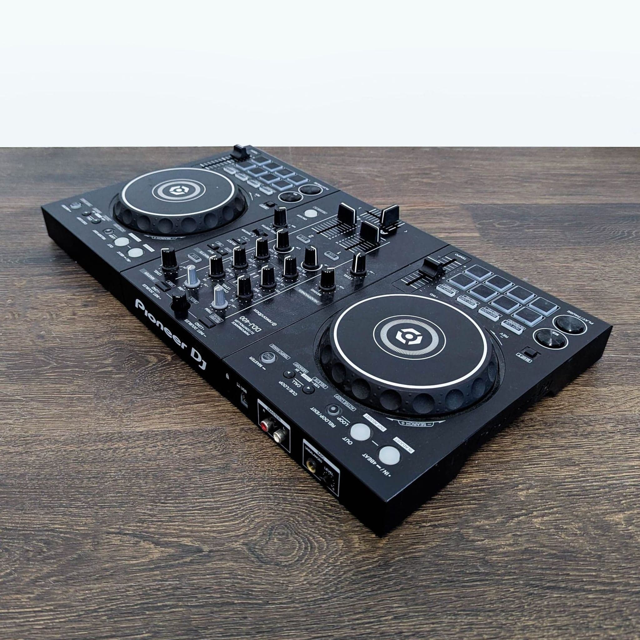 Pioneer DJ DDJ-400 Rekordbox 2-Channel DJ Controller – Audio Equipment - Thumbnail 4