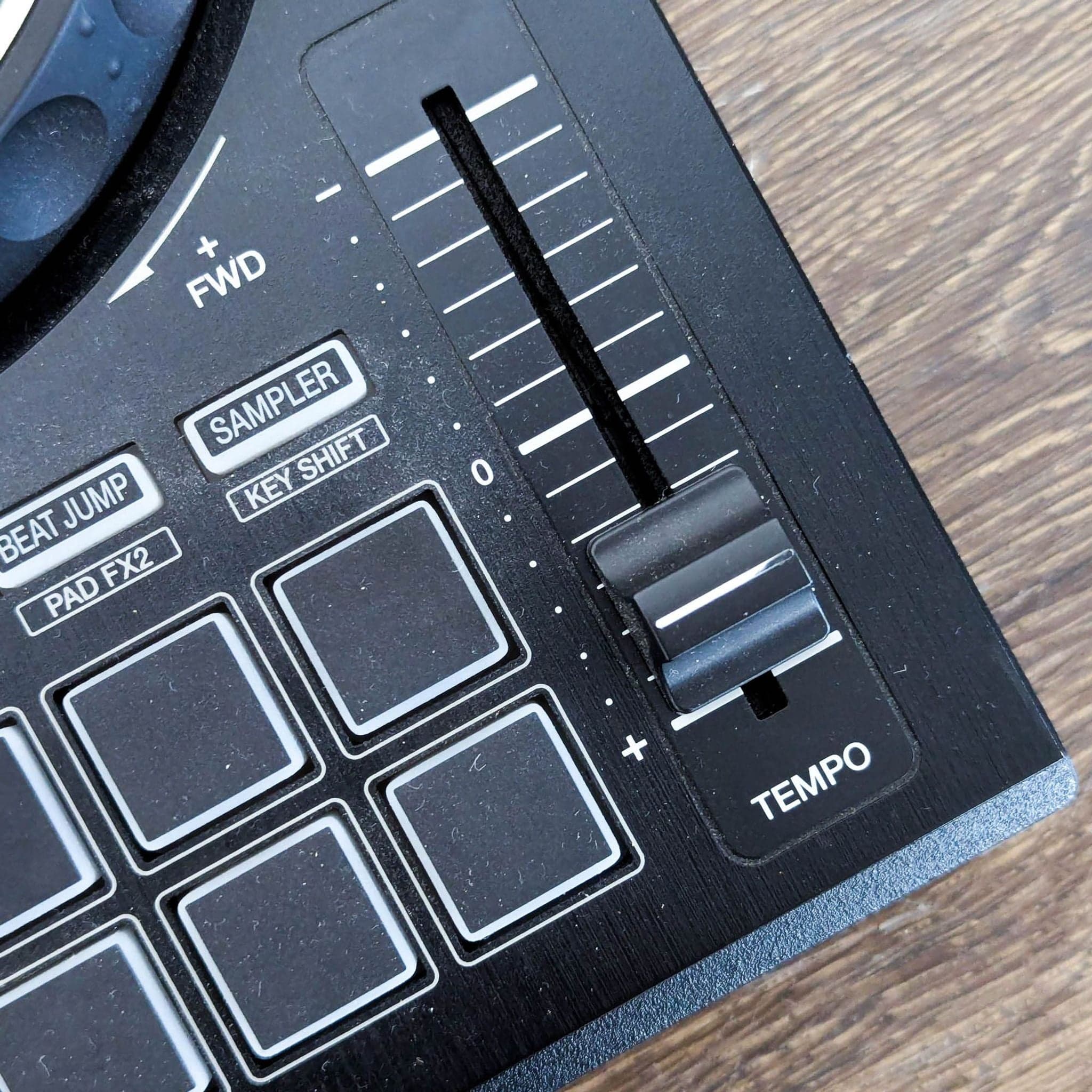 Pioneer DJ DDJ-400 Rekordbox 2-Channel DJ Controller – Audio Equipment - Thumbnail 10