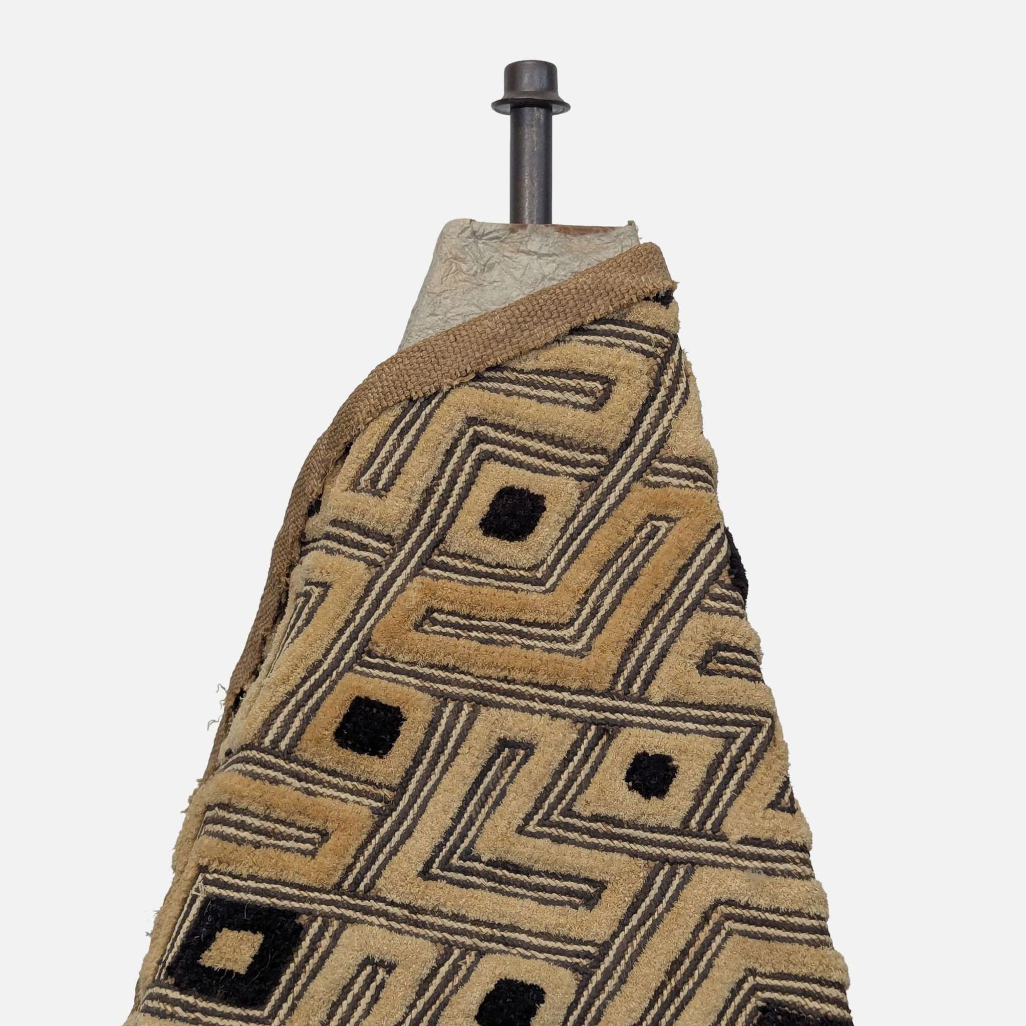 Unique Tribal Table Lamp with Patterned Shade and Decorative Base - Thumbnail 8