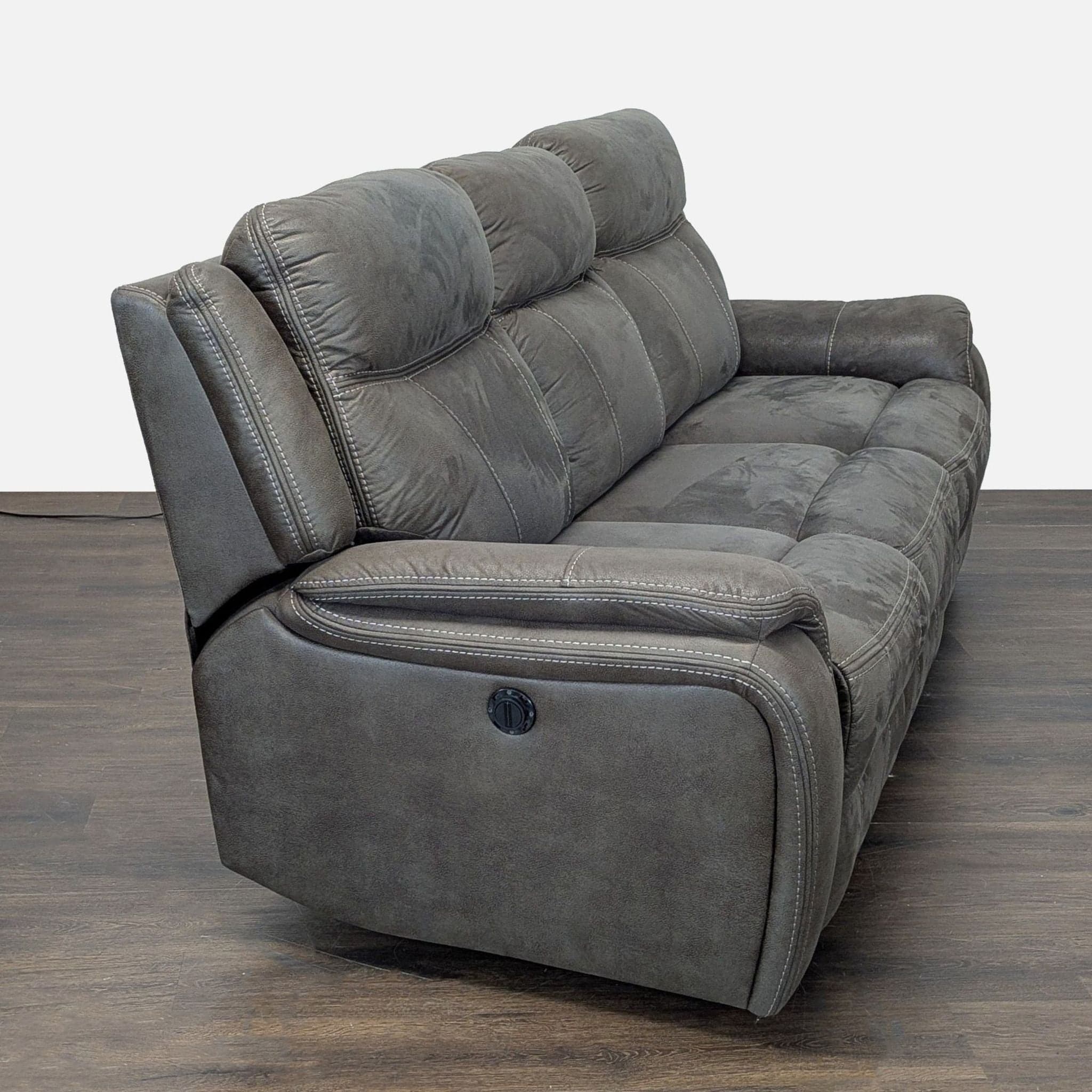 3-Seat Reclining Transitional Leather Sofa - Thumbnail 7