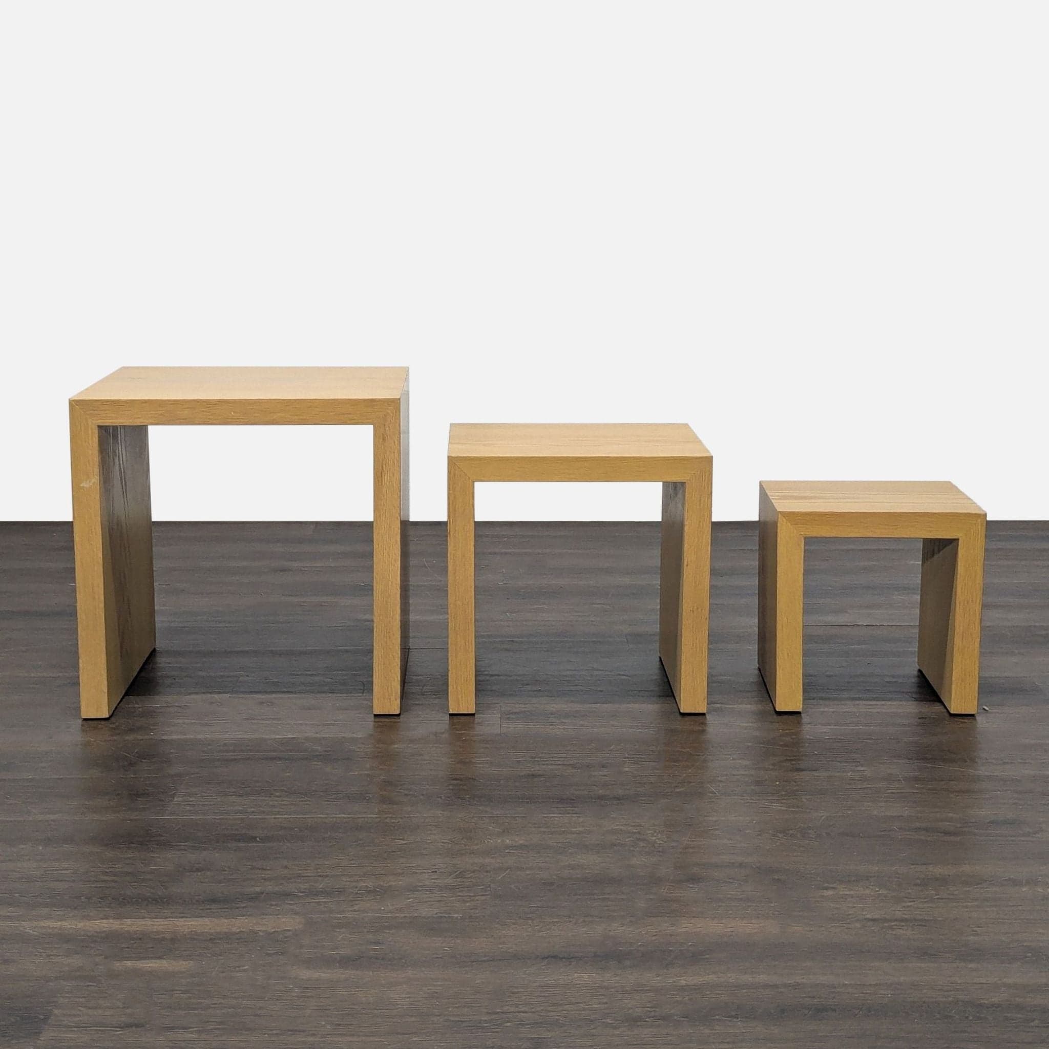 Set of Three Wood Nesting Tables - Thumbnail 8