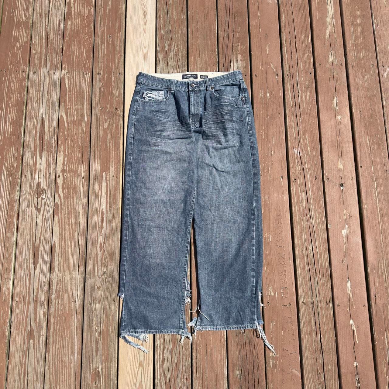 SUPER RARE 90s Ecko Unltd. Distressed Blue Denim Jeans w/ Skull Embroidery - GRAIL