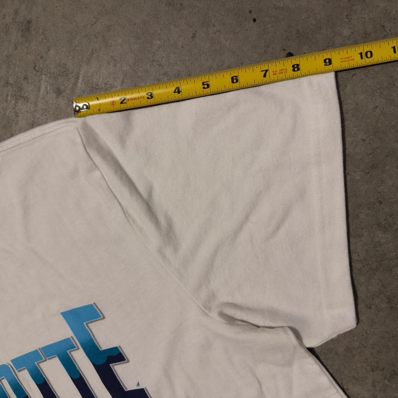 Super Rare Charlotte Hornets Buzz City NBA Graphic Tee - DEADSTOCK GRAIL - Thumbnail 6