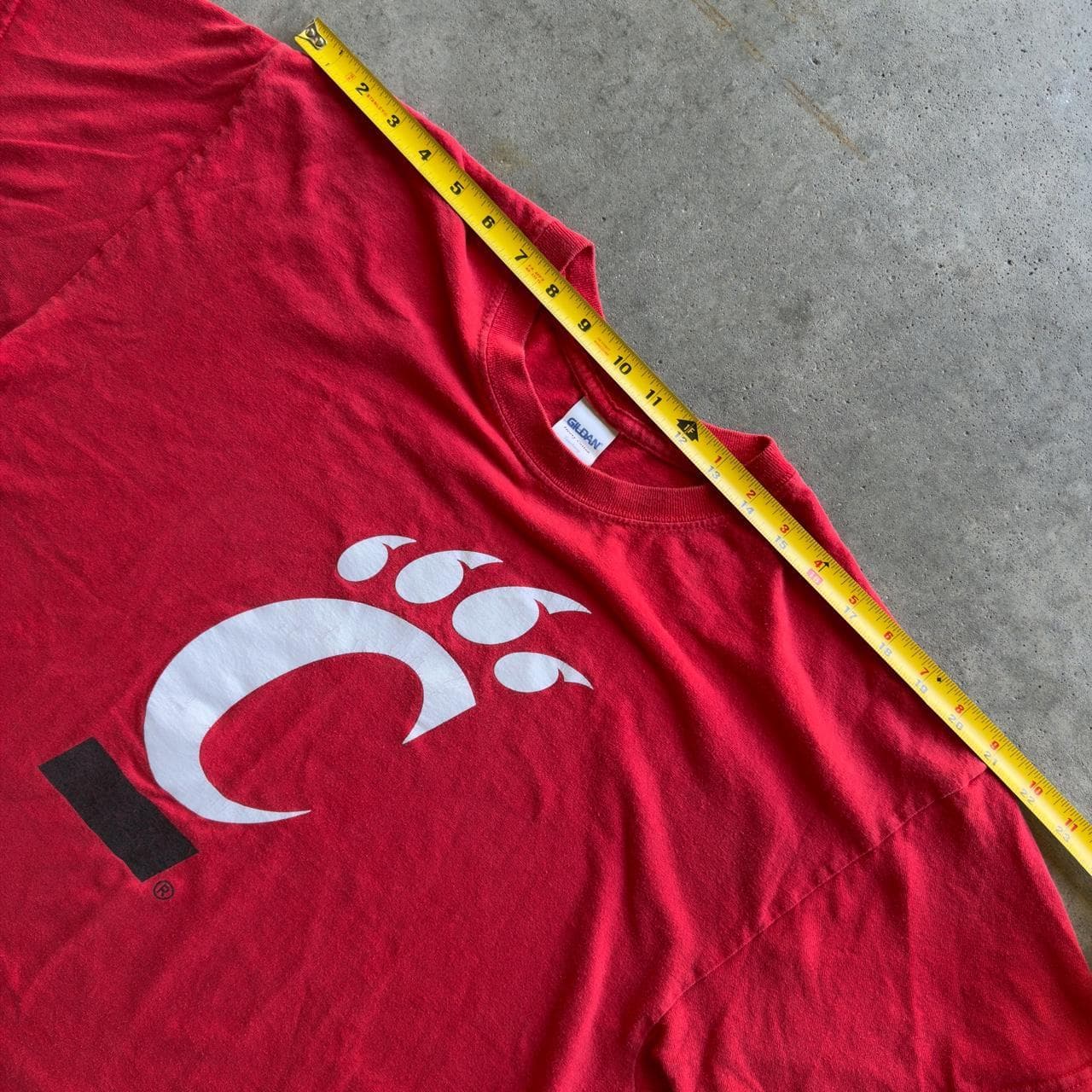 Super Rare Early 2000s University of Cincinnati Bearcats Tee | Vintage GRAIL - Thumbnail 6