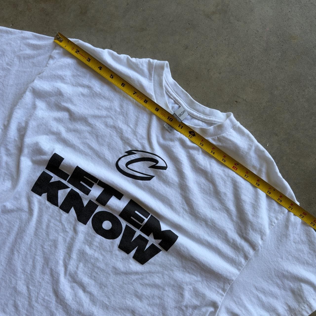 SUPER RARE Cleveland Cavaliers 2026 Playoffs “Let Em Know” T-Shirt - NBA PLAYOFFS GRAIL - Thumbnail 5