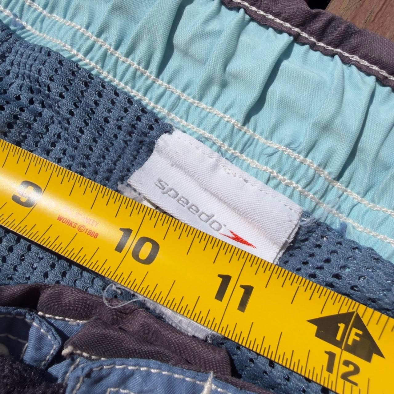 ULTRA RARE EARLY 2000s SPEEDO Y2K GRAIL BOARD TRUNKS - Thumbnail 4