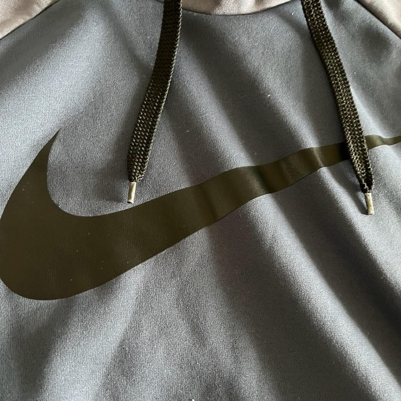 Super Rare Early 2000s Nike Dri-Fit Two-Tone Grey Hoodie - Thumbnail 3