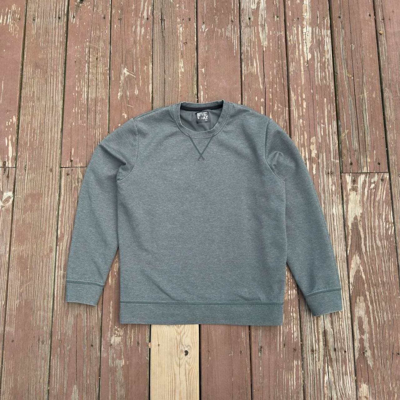 Super Rare Early 2000s Green Long Sleeve Crewneck
