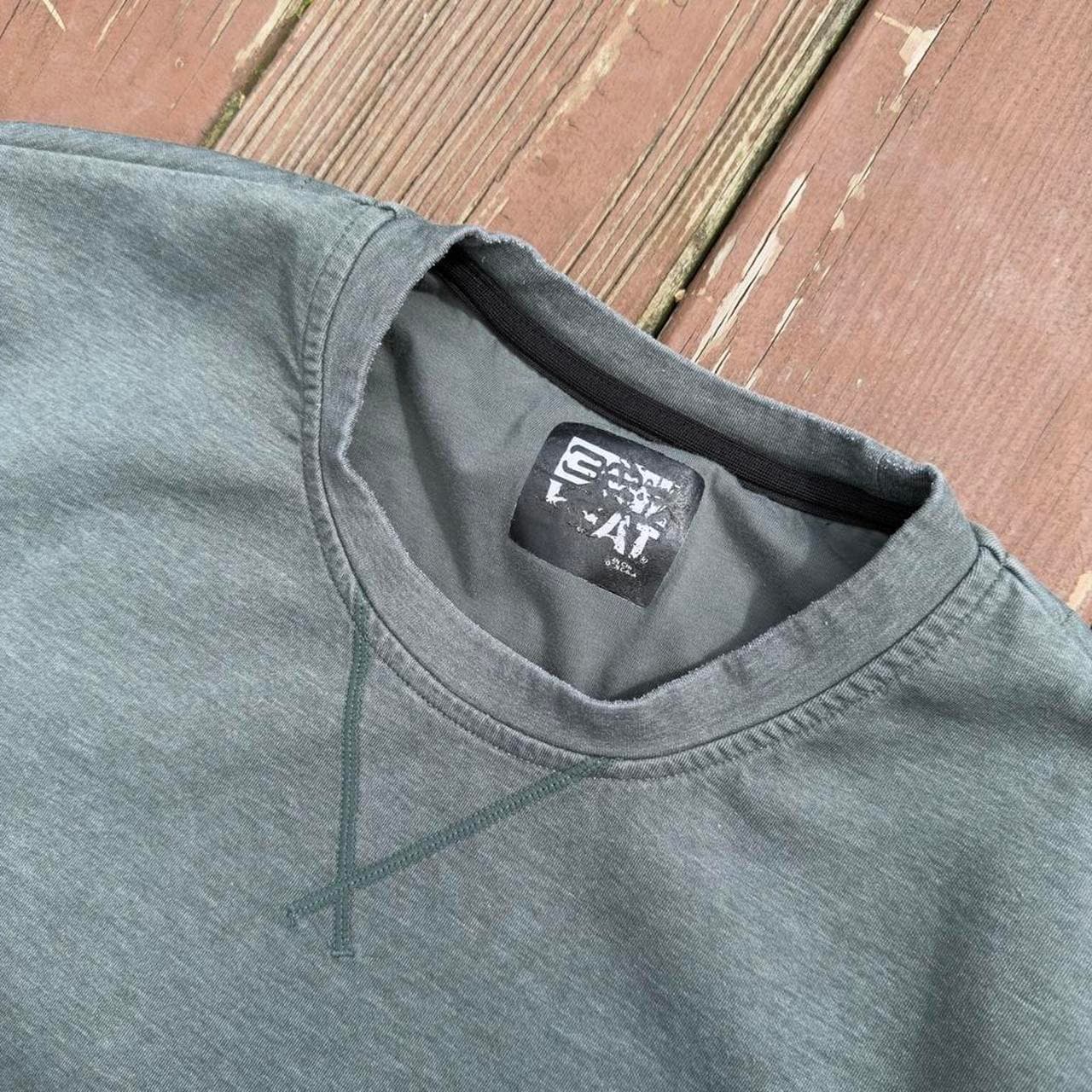 Super Rare Early 2000s Green Long Sleeve Crewneck - Thumbnail 2