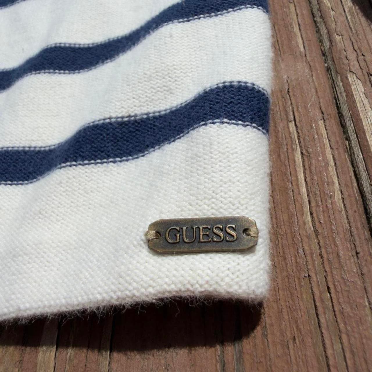 SUPER RARE EARLY 2000s GUESS LOS ANGELES SWEATER - Y2K GRAIL - Thumbnail 2