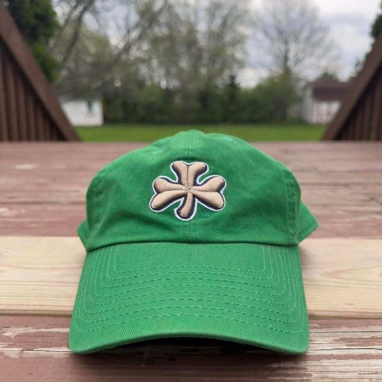 Super Rare Early 2000s Notre Dame Irish Shamrock Logo Hat