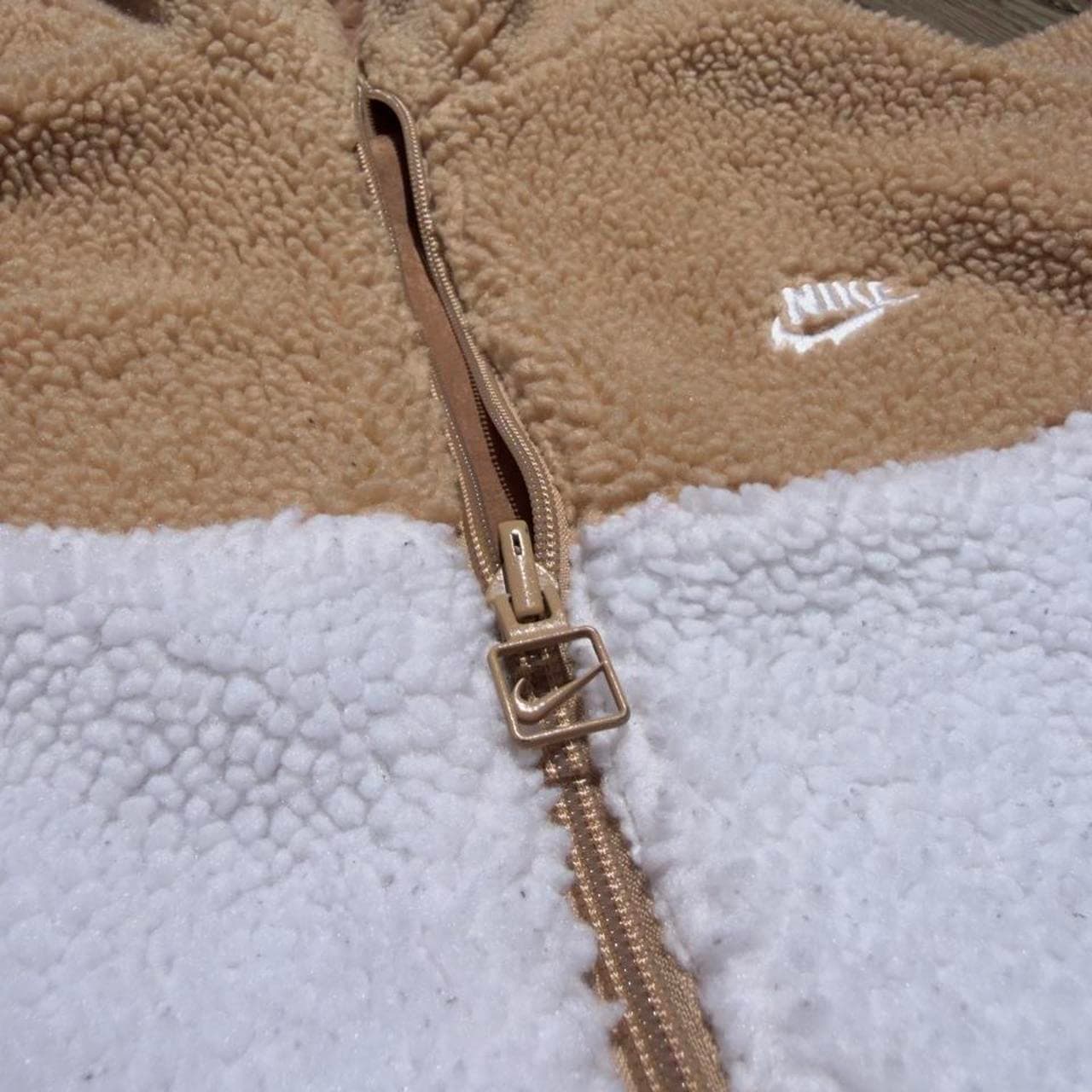 Nike Big Swoosh Reversible Boa Jacket Hemp White Asia Sizing BQ6546-200 Fleece Sherpa Puffer - Thumbnail 4