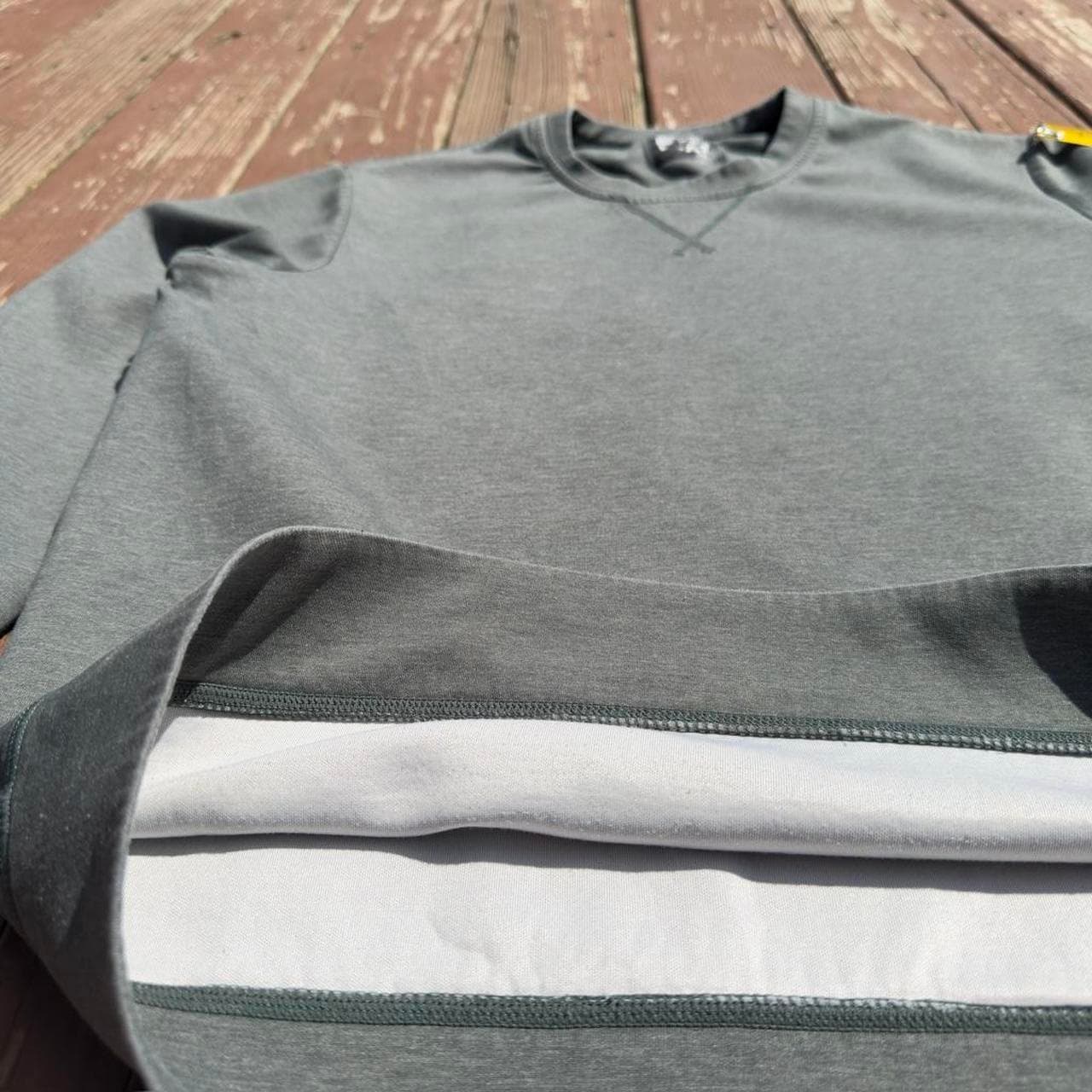 Super Rare Early 2000s Green Long Sleeve Crewneck - Thumbnail 8