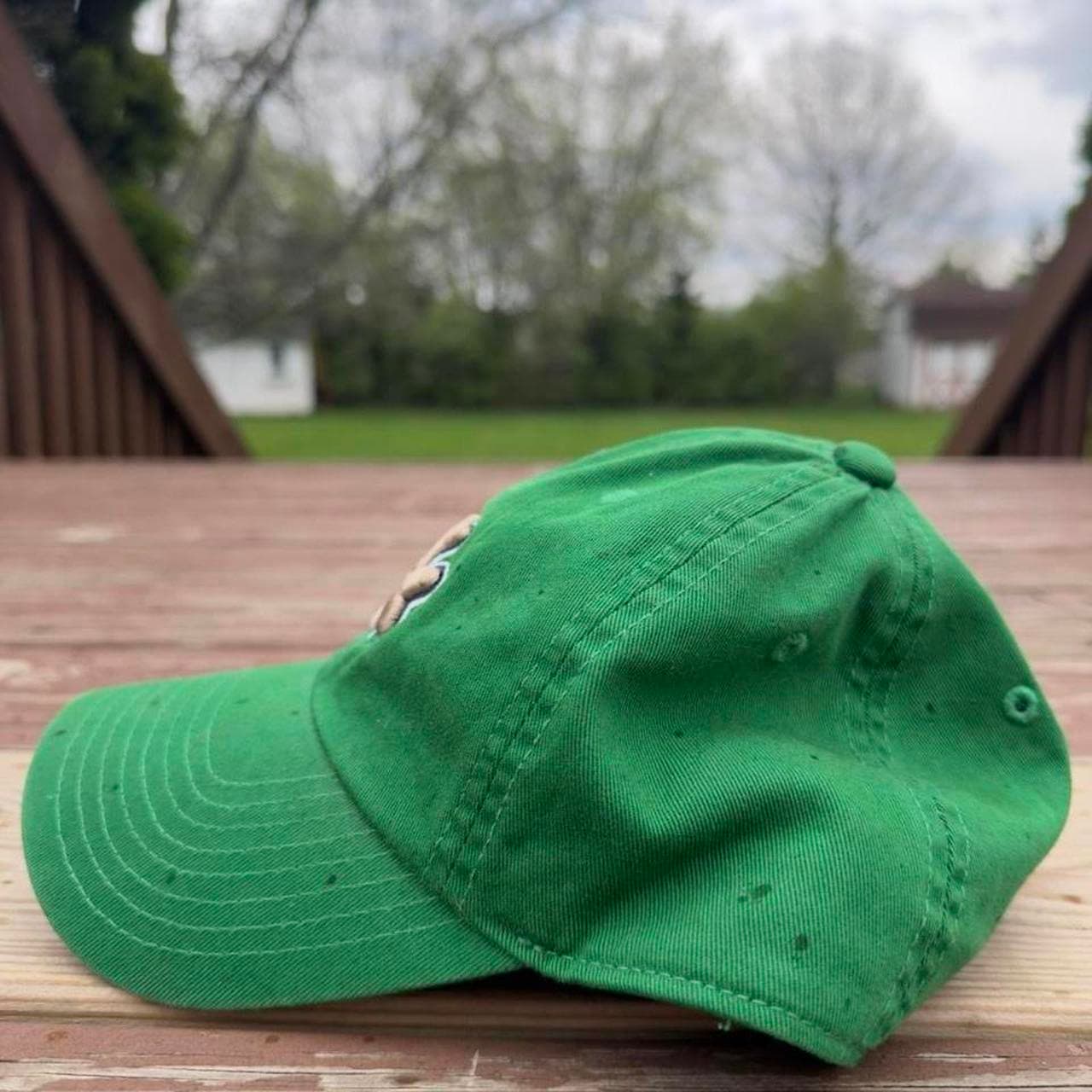 Super Rare Early 2000s Notre Dame Irish Shamrock Logo Hat - Thumbnail 4