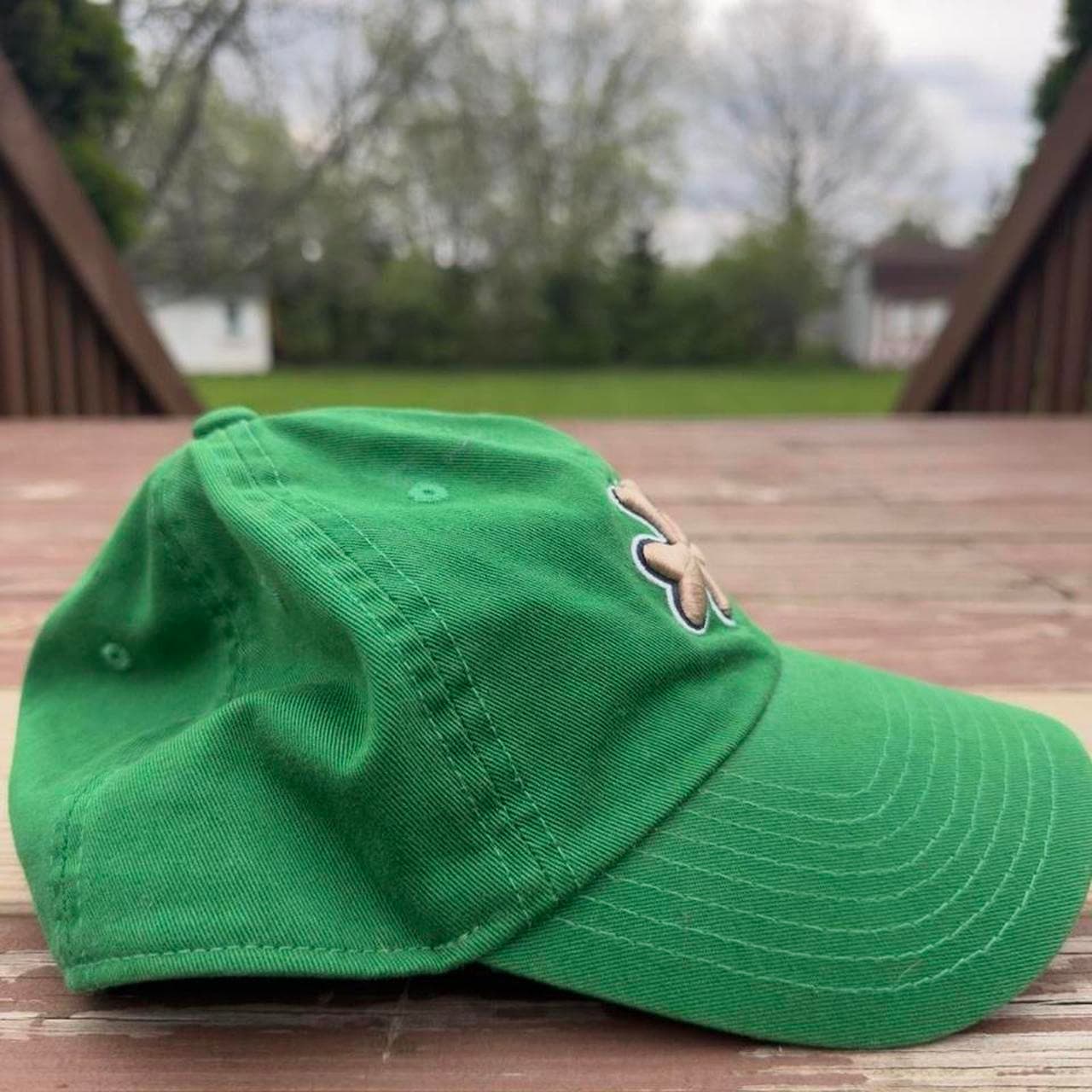 Super Rare Early 2000s Notre Dame Irish Shamrock Logo Hat - Thumbnail 3