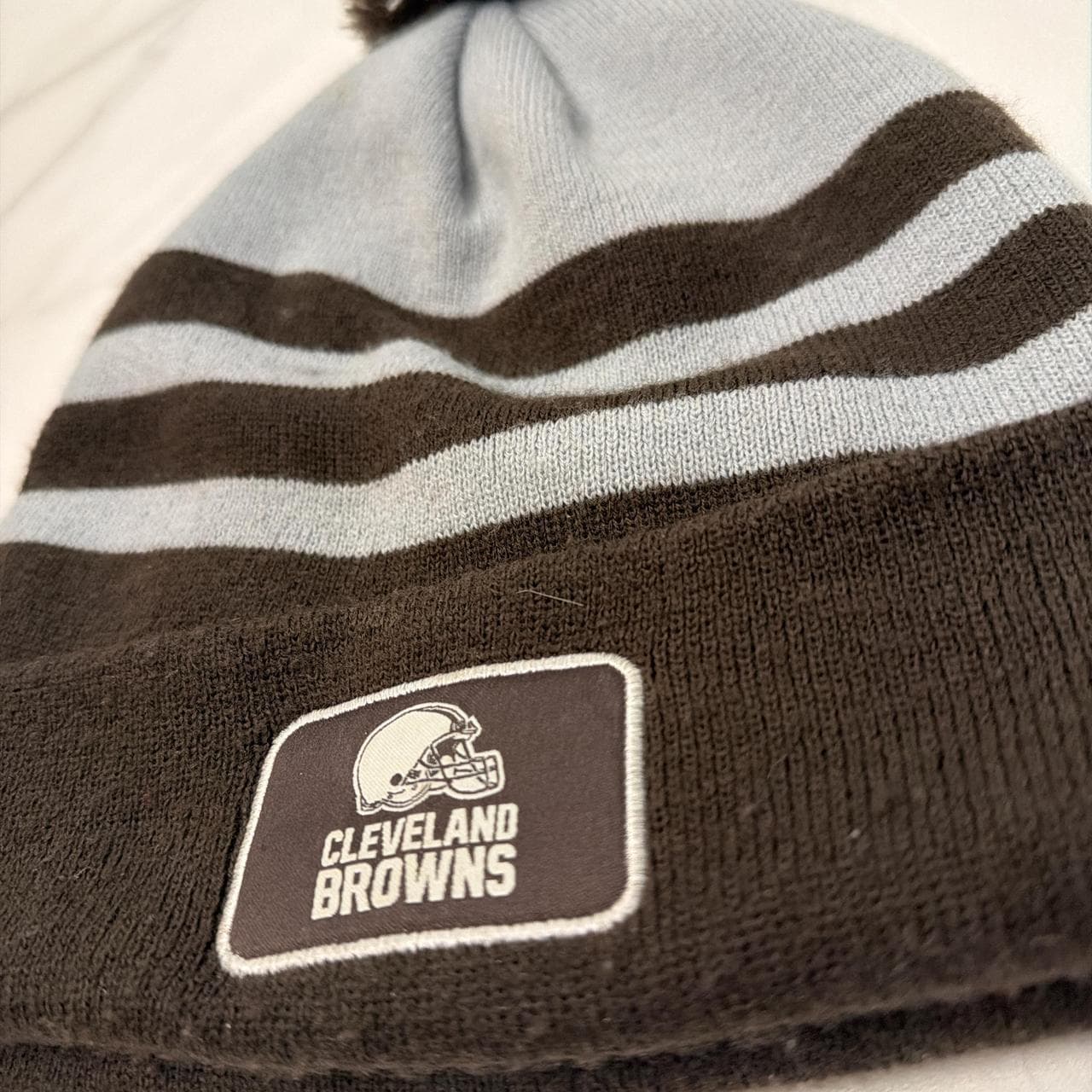 Cleveland Browns NFL Fanatics Pom Beanie Hat - Thumbnail 4