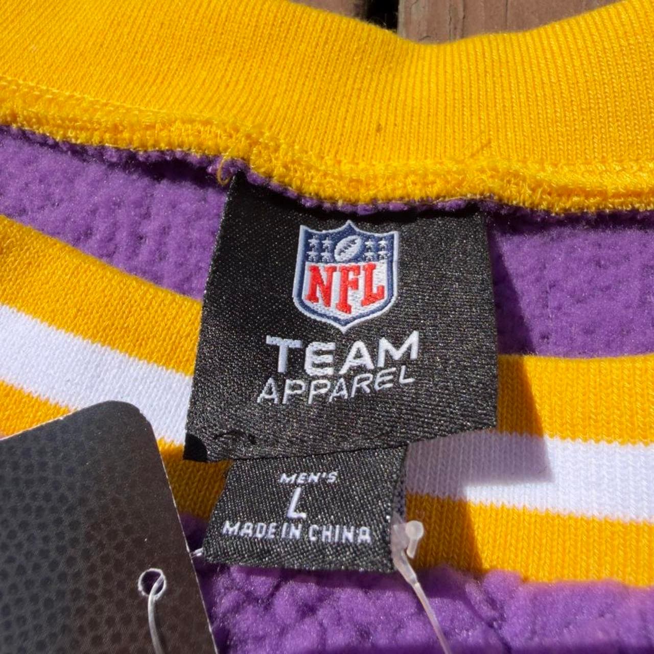 Super Rare Early 2000s Minnesota Vikings Sweatshirt - Y2K GRAIL - Thumbnail 4