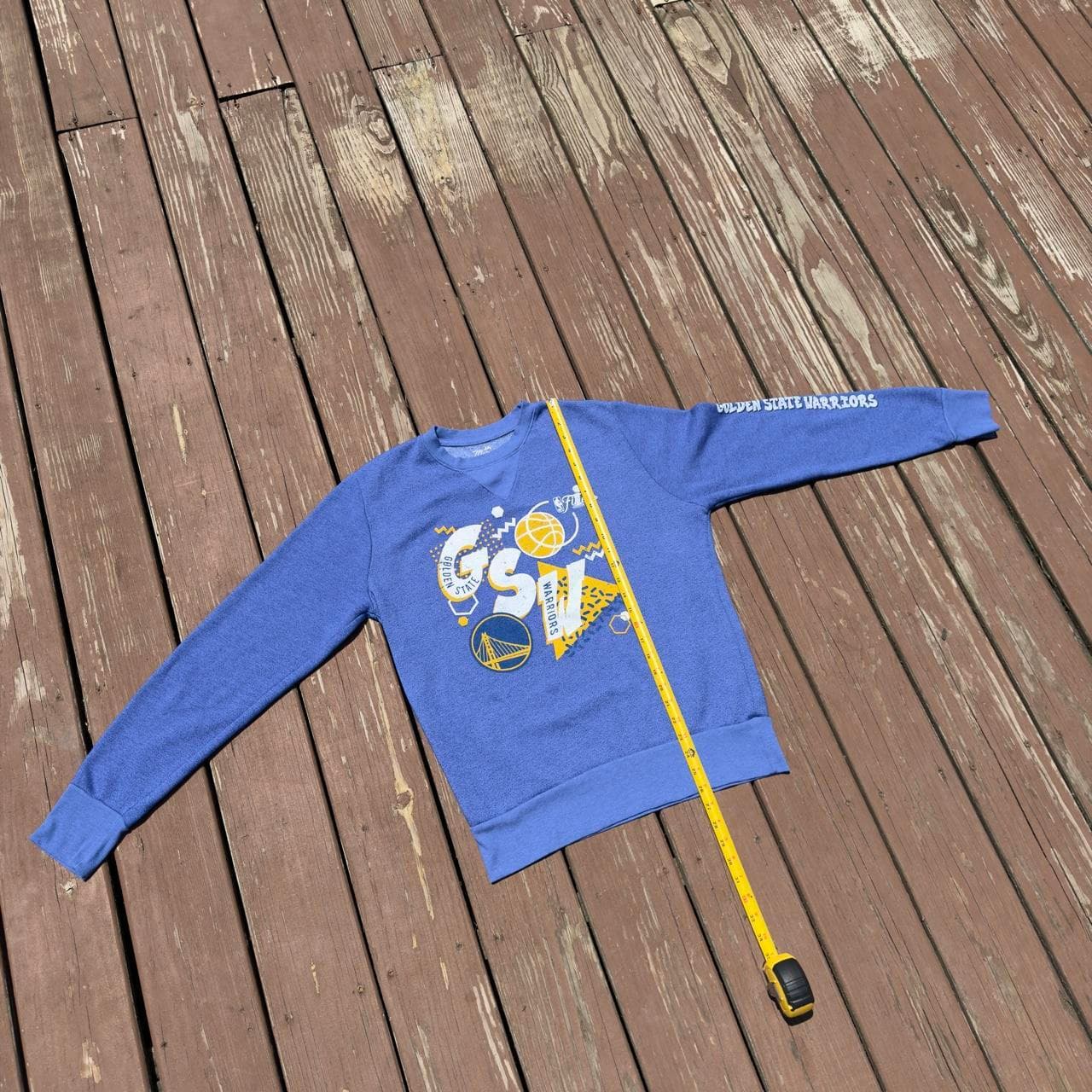 SUPER RARE 2022 NBA FINALS GOLDEN STATE WARRIORS CHAMPIONSHIP CREWNECK - Thumbnail 8
