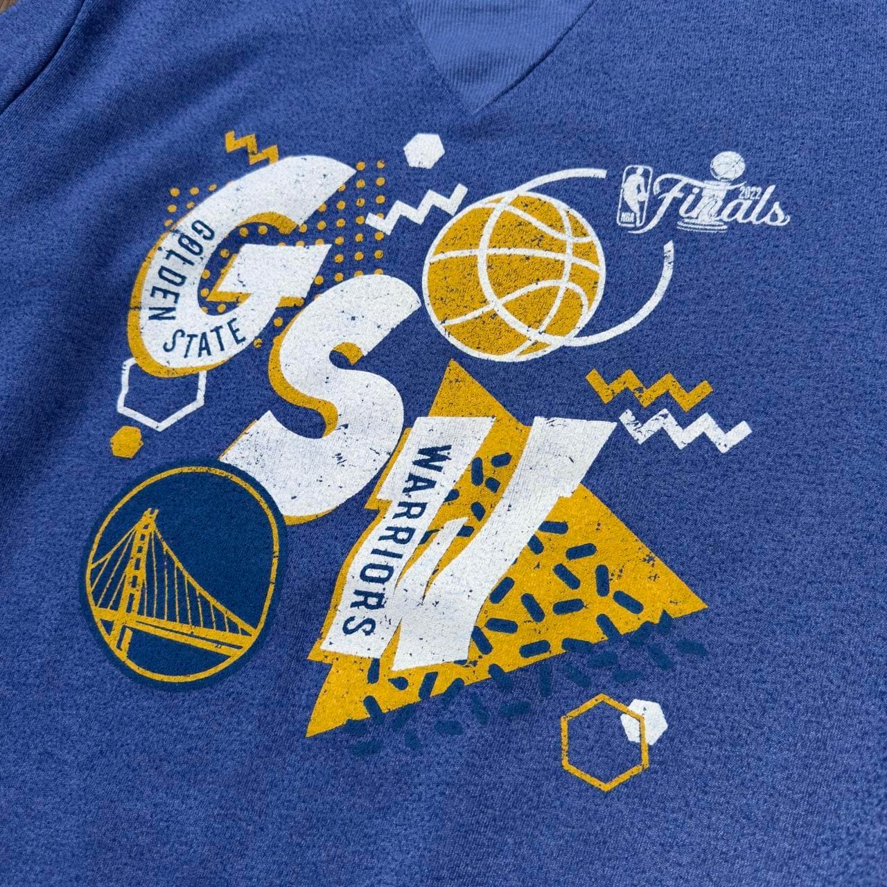 SUPER RARE 2022 NBA FINALS GOLDEN STATE WARRIORS CHAMPIONSHIP CREWNECK - Thumbnail 4