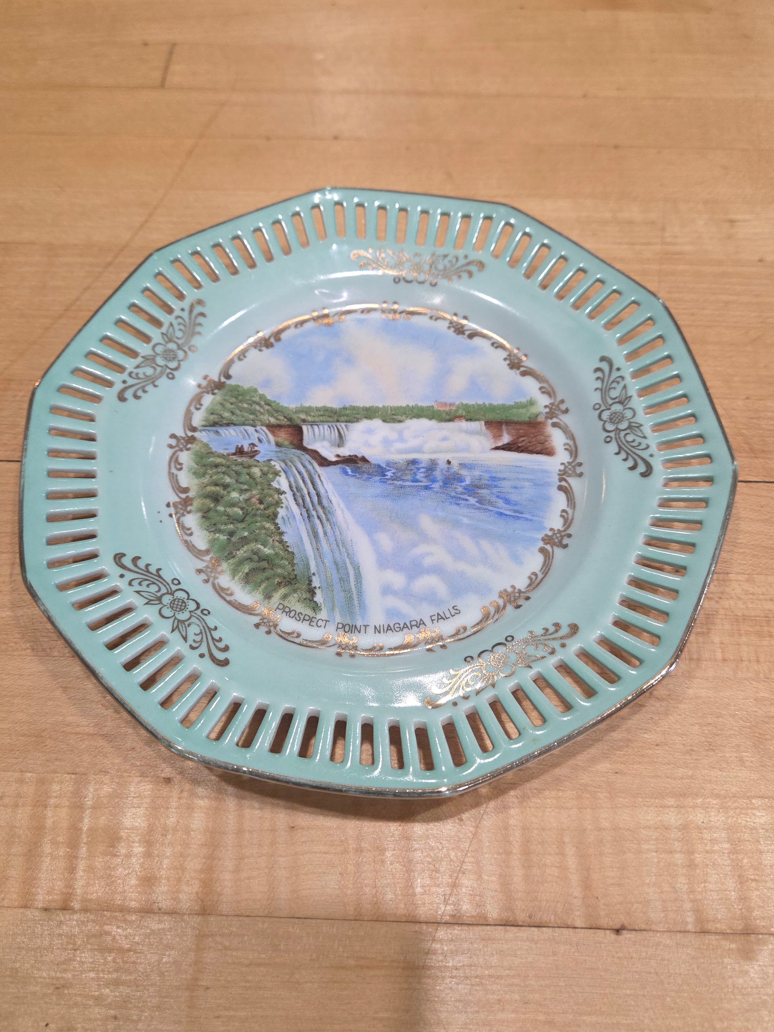 Vintage Schumann Arzberg Niagara Falls Reticulated Plate