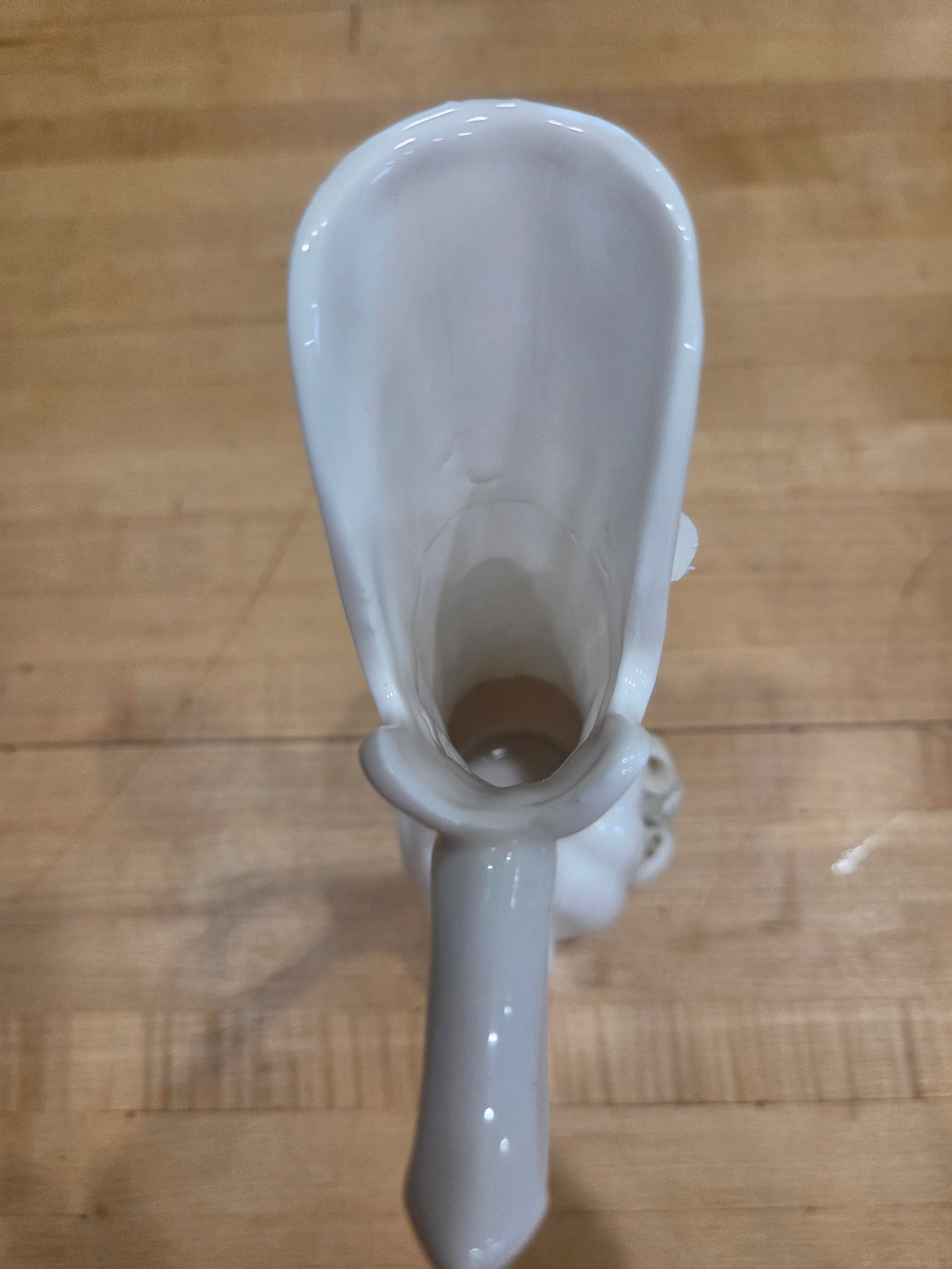 Vintage White Porcelain Ewer Vase With 3D Applied Roses - Thumbnail 6
